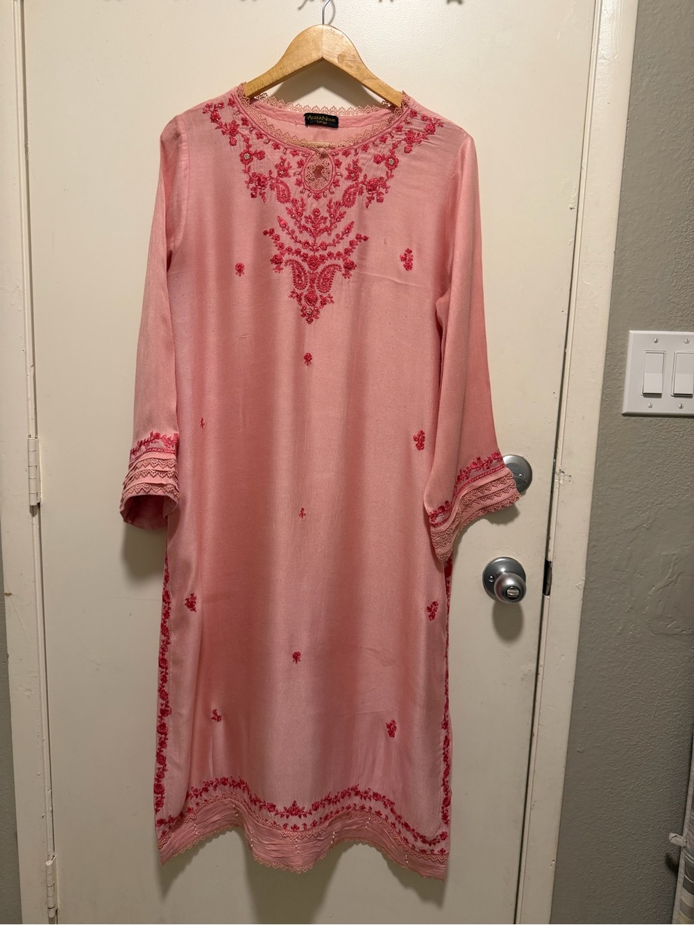 Agha Noor 100% Pure Raw Silk Shirt with Embroidery in Size Large One Piece